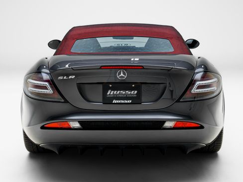 Used 2008 Mercedes-Benz SLR image 13
