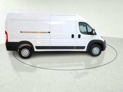 Used 2026 RAM ProMaster 2500 w/ Convenience Group FWD image 9