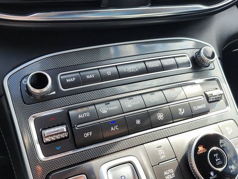 Used 2021 Hyundai Santa Fe Limited image 32