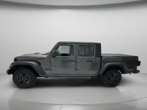 Used 2024 Jeep Gladiator Sport AWD/4WD image 8