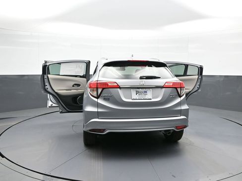 Certified 2019 Honda HR-V Touring image 47