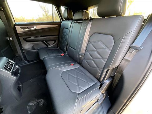 New 2026 Volkswagen Atlas Cross Sport SE image 15