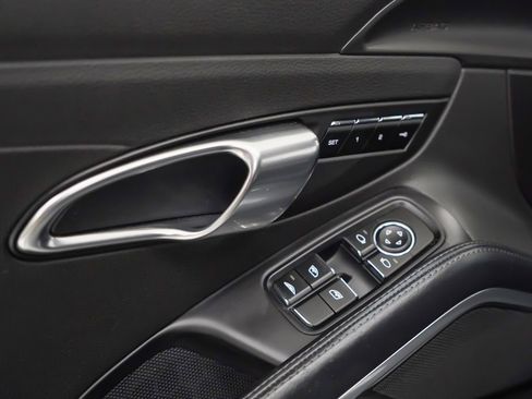 Certified 2016 Porsche 911 Carrera 4S image 19