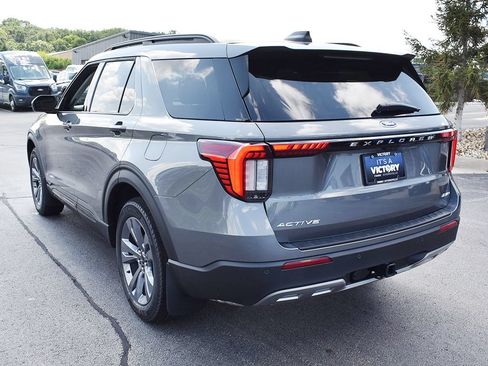 New 2026 Ford Explorer Active w/ Active Comfort Package AWD/4WD image 3