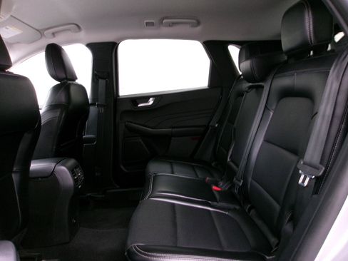 Used 2024 Ford Escape Platinum AWD/4WD image 10