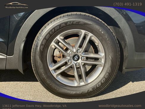 Used 2017 Hyundai Santa Fe Sport w/ 2.4L Value Package 06 image 33