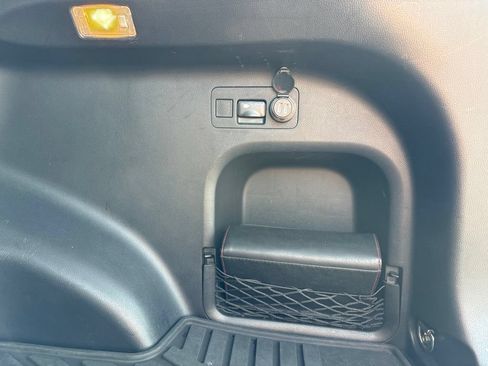 Used 2021 Toyota RAV4 TRD Off-Road AWD/4WD image 28
