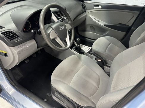 Used 2014 Hyundai Accent GS FWD image 2