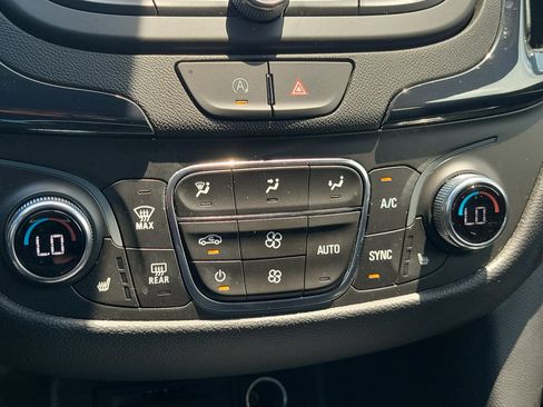 Used 2024 Chevrolet Equinox RS w/ RS Leather Package FWD image 33