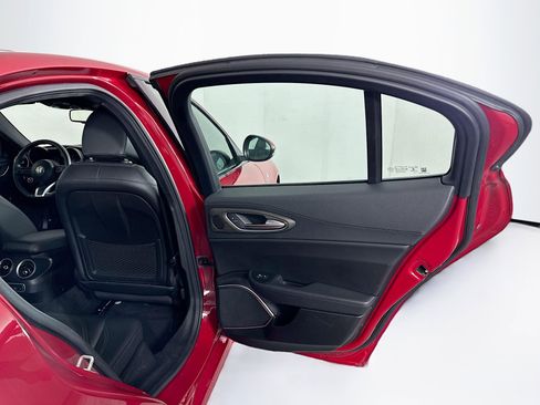 Used 2023 Alfa Romeo Giulia Ti image 30