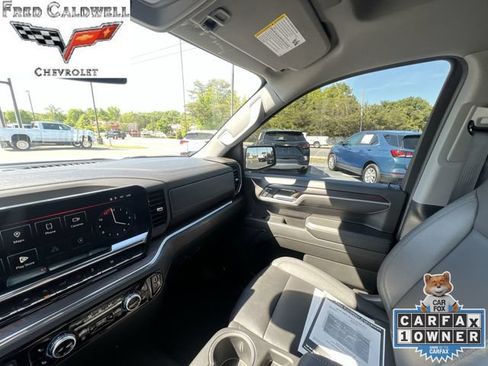 Certified 2025 GMC Sierra 1500 SLT RWD image 11