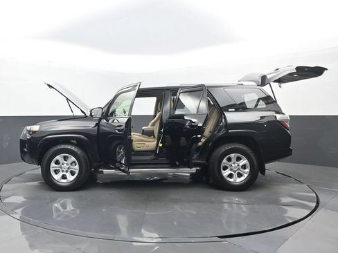 Used 2014 Toyota 4Runner SR5 RWD image 32