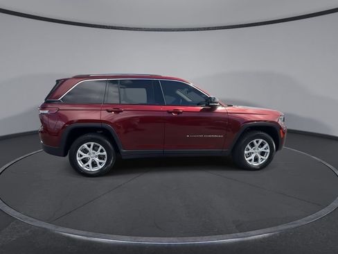 Used 2022 Jeep Grand Cherokee Limited AWD/4WD image 9