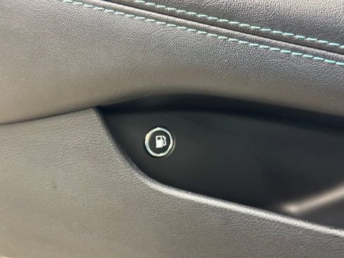 Used 2018 Chrysler Pacifica Limited w/ Advanced Safetytec Group image 5