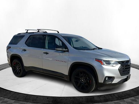Used 2021 Chevrolet Traverse Premier w/ Redline Edition image 9