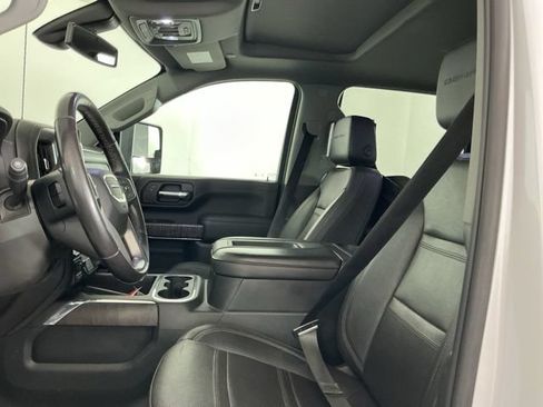 Used 2022 GMC Sierra 3500 Denali AWD/4WD image 18