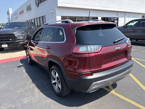 Used 2021 Jeep Cherokee Limited w/ Elite Package FWD image 7