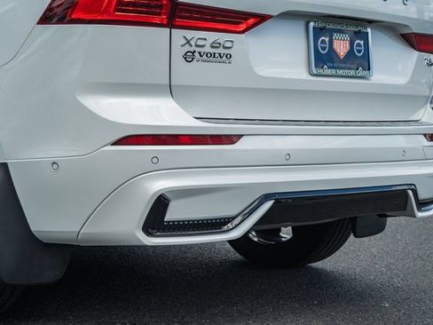 Certified 2025 Volvo XC60 T8 Ultra w/ Protection Package Premier AWD/4WD image 11