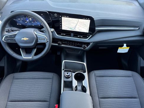 New 2026 Chevrolet Equinox LT image 12