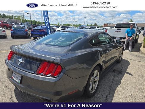 Used 2016 Ford Mustang Coupe RWD image 4