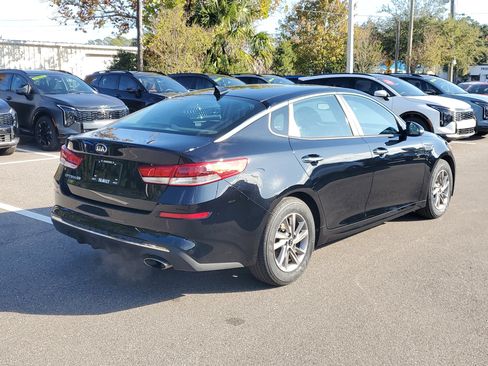 Certified 2020 Kia Optima LX image 6
