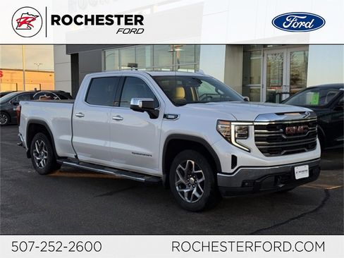 Used 2023 GMC Sierra 1500 SLT image 1