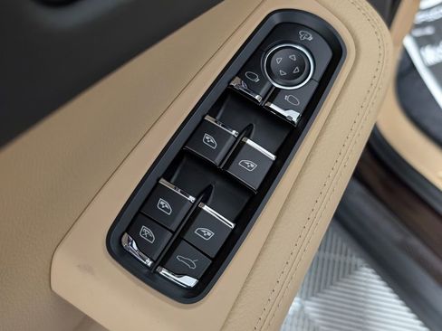 New 2026 Porsche Macan image 27