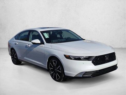 New 2025 Honda Accord Touring image 7