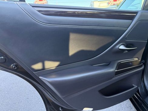 Used 2019 Lexus ES 350 Ultra Luxury | Luxury | F SPOR w/ Accessory Package 2 image 24