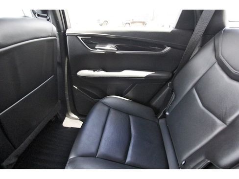 Used 2022 Cadillac XT5 Premium Luxury FWD image 12