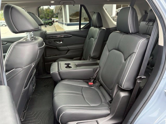 Used 2024 Honda Pilot Elite image 18