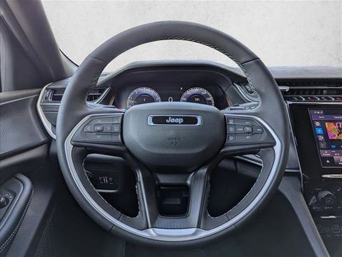 New 2025 Jeep Grand Cherokee Laredo X w/ Luxury Tech Group I image 16