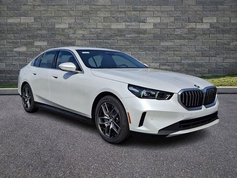 New 2026 BMW 530i xDrive w/ Premium Package AWD/4WD image 1