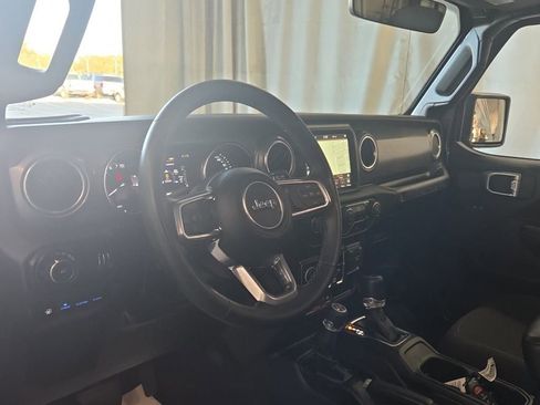 Used 2023 Jeep Wrangler Unlimited Rubicon 4xe image 8