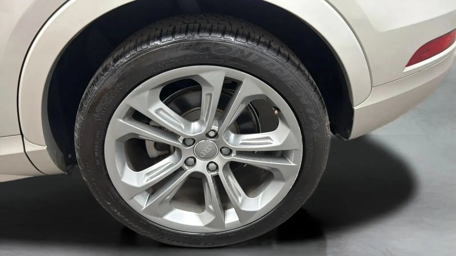 Used 2016 Audi Q3 2.0T Premium Plus w/ Technology Package FWD image 27