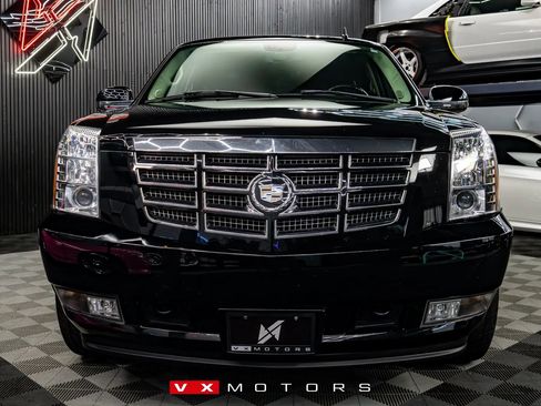 Used 2008 Cadillac Escalade AWD image 3