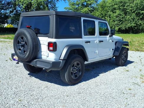 Used 2023 Jeep Wrangler Unlimited Sport AWD/4WD image 11