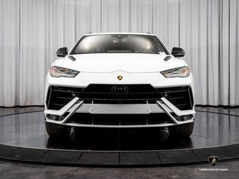 Used 2024 Lamborghini Urus S AWD/4WD image 3