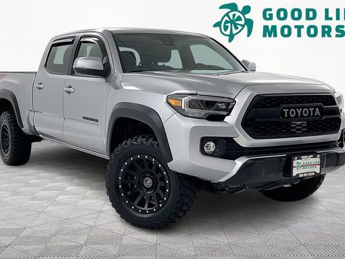 Used 2023 Toyota Tacoma TRD Off-Road image 1