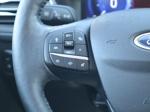 Used 2020 Ford Escape Titanium image 11