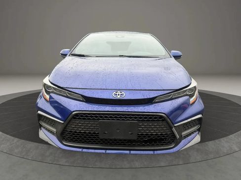 Used 2020 Toyota Corolla SE FWD image 2