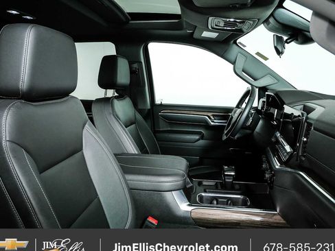 Used 2023 Chevrolet Silverado 1500 RST w/ Redline Edition AWD/4WD image 24