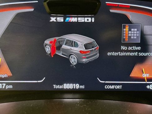 Used 2022 BMW X5 M50i w/ Executive Package AWD/4WD image 17