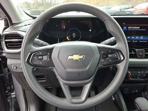 Used 2025 Chevrolet TrailBlazer LT image 19