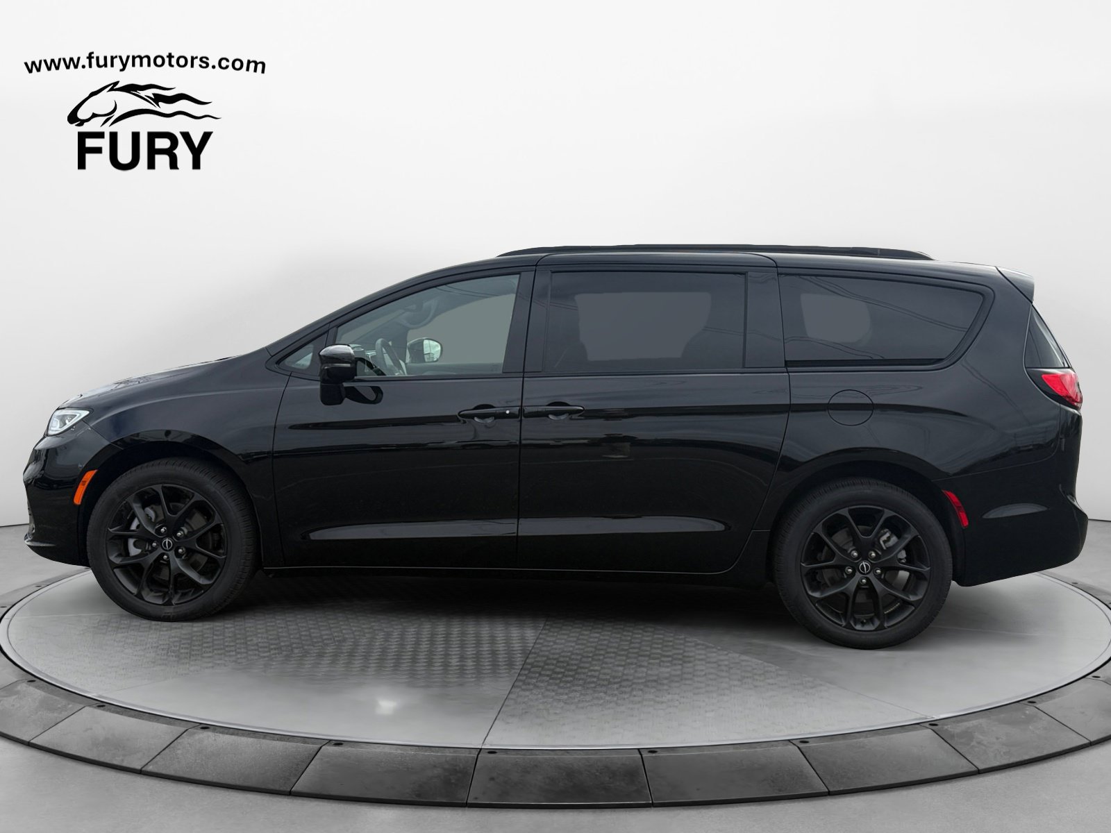 Used 2025 Chrysler Pacifica Limited AWD/4WD image 7