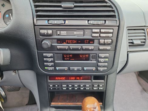 Used 1998 BMW 328i Convertible image 9