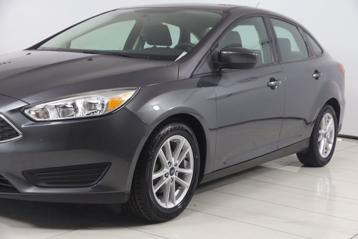 Used 2018 Ford Focus SE FWD image 38