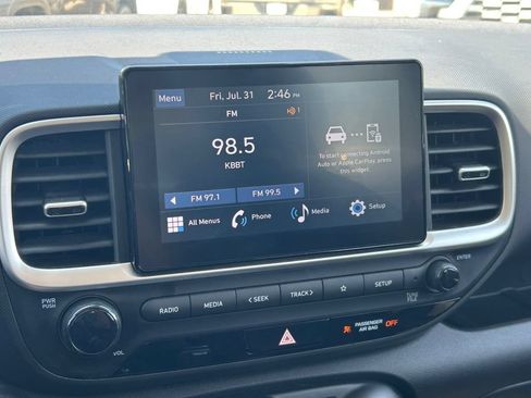 Used 2025 Hyundai Venue SEL FWD image 27
