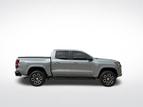 Used 2023 Chevrolet Colorado LT w/ LT Convenience Package II image 2