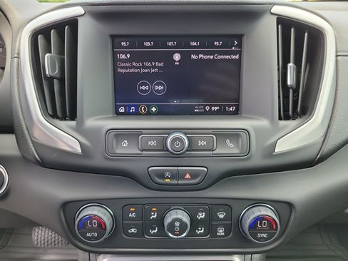 Used 2024 GMC Terrain SLE w/ Driver Convenience Package FWD image 19